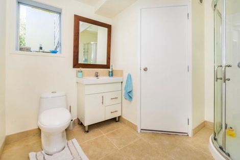 Photo of property in 9 Blacks Road, Greenhithe, Auckland, 0632