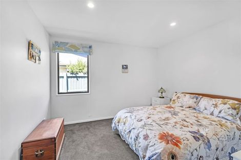Photo of property in 12 Highwood Lane, Burnside, Christchurch, 8053