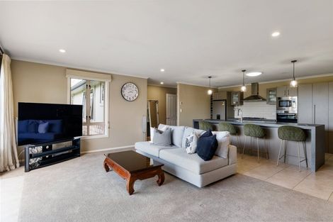 Photo of property in 14 The Peninsula, Huntington, Hamilton, 3210