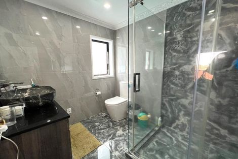 Photo of property in 15 Carn Place, Weymouth, Auckland, 2103