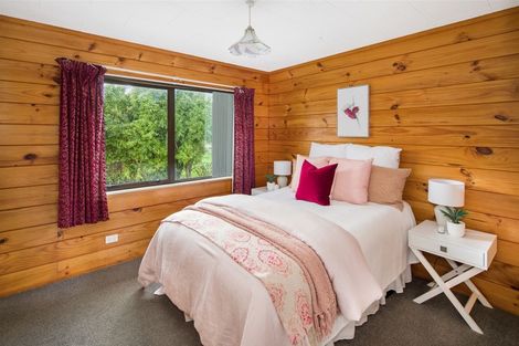 Photo of property in 44a Bassett Road, Johnsonville, Wellington, 6037