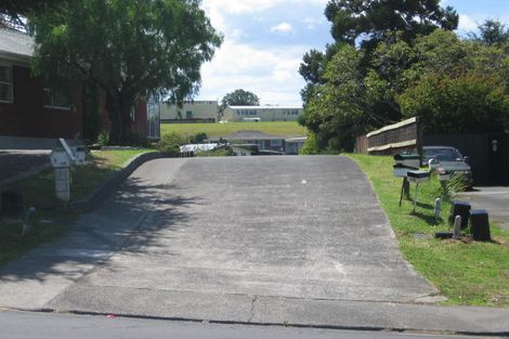 Photo of property in 2/48 Bentley Avenue, Glenfield, Auckland, 0629