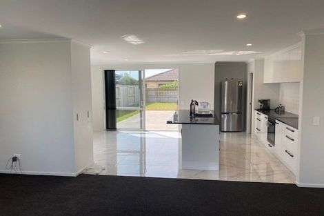Photo of property in 41 Awatira Drive, Papamoa Beach, Papamoa, 3118