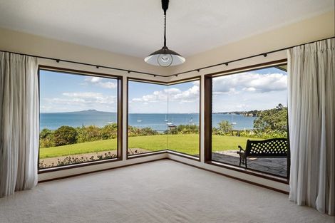 Photo of property in 59-61 Rock Isle Road, Torbay, Auckland, 0630