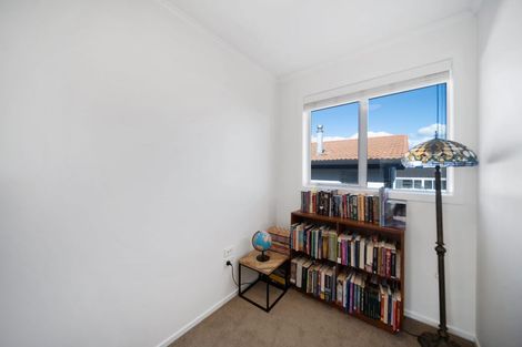 Photo of property in 26b Waller Avenue, Bucklands Beach, Auckland, 2012