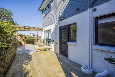 Photo of property in 22 Mccahill Views, Botany Downs, Auckland, 2010