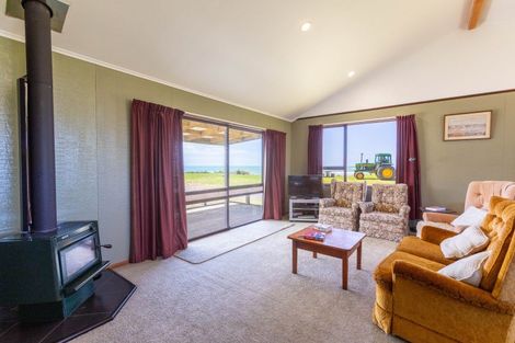 Photo of property in 54 Akitio Esplanade, Akitio, Pongaroa, 4991