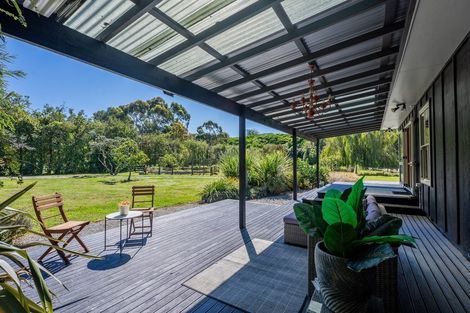 Photo of property in 98 Rahui Road, Otaki, 5512