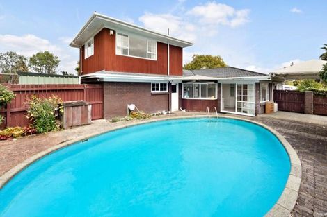 Photo of property in 1 Holly Way, Sunnyhills, Auckland, 2010