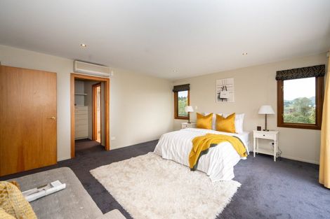 Photo of property in 6 Hikanui Place, Havelock North, 4130