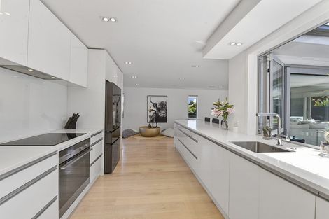 Photo of property in 27 Tizard Road, Birkenhead, Auckland, 0626