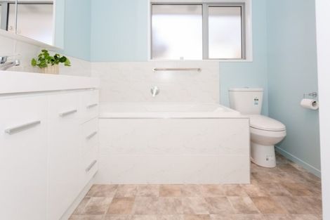 Photo of property in 136 Barrington Street, Somerfield, Christchurch, 8024