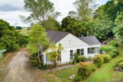 Photo of property in 210 Old West Road, Turitea, Palmerston North, 4472