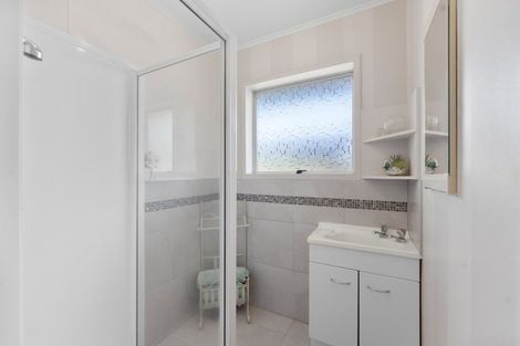 Photo of property in 5a Andrew Street, Waikanae, 5036