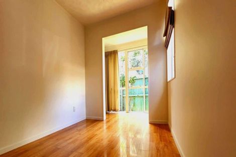 Photo of property in 2/11 Gloria Avenue, Te Atatu Peninsula, Auckland, 0610