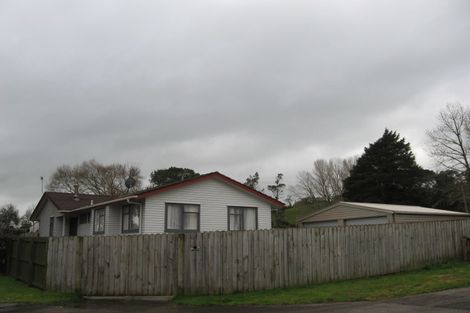 Photo of property in 14 Fulmen Place, Red Hill, Papakura, 2110