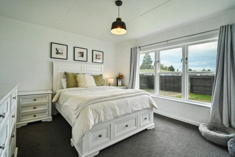 Photo of property in 433 Dalcross Street, Mayfair, Hastings, 4122