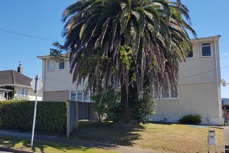 Photo of property in 20-22 Sievers Grove, Cannons Creek, Porirua, 5024