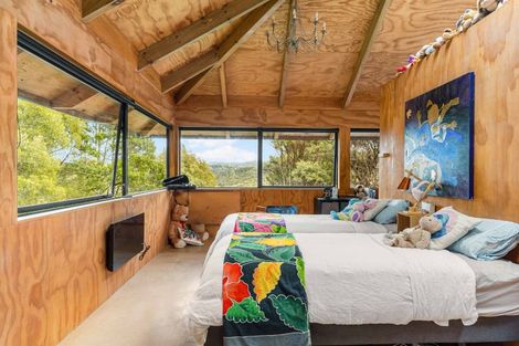 Photo of property in 77 Huia Road, Titirangi, Auckland, 0604