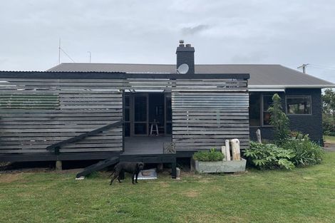 Photo of property in 69 Domett Street, Opunake, 4616