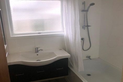 Photo of property in 8 Gadsby Place, Hamilton East, Hamilton, 3216