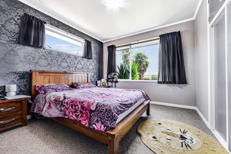 Photo of property in 6 Hilton Road, St Andrews, Hamilton, 3200