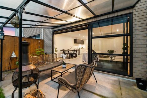 Photo of property in 17 Richard Petterd Way, Swanson, Auckland, 0614