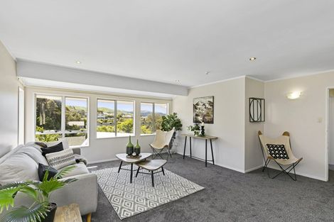 Photo of property in 16 Makatote Grove, Churton Park, Wellington, 6037