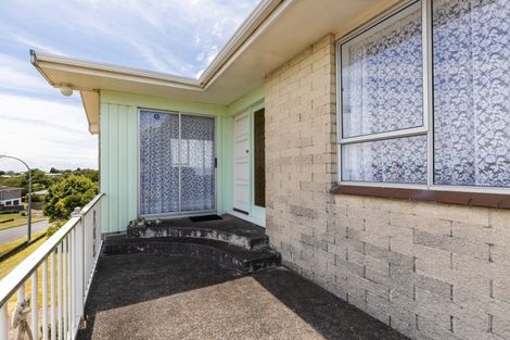 Photo of property in 2 Erica Place, Bell Block, New Plymouth, 4312