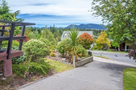 Photo of property in 8 Chalet Crescent, Hanmer Springs, 7334