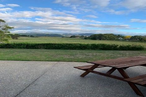 Photo of property in 76 The Drive, Paraparaumu Beach, Paraparaumu, 5032