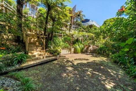 Photo of property in 14 Te Whiti Grove, Korokoro, Lower Hutt, 5012