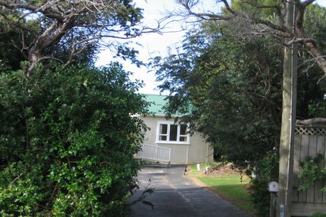 Photo of property in 7 Hauraki Road, Leigh, 0985