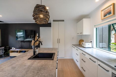 Photo of property in 12 Okoka Road, Omiha, Waiheke Island, 1081