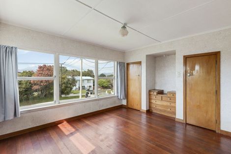 Photo of property in 3 Wiremu Place, Blagdon, New Plymouth, 4310