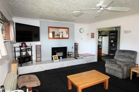 Photo of property in 16 Mathew Street, Dannevirke, 4930