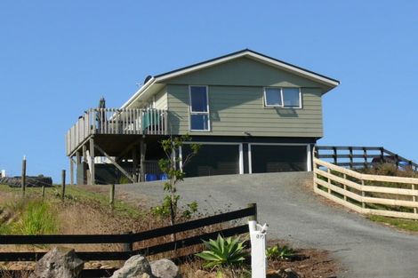 Photo of property in 37 Valley Road, Hikurangi, 0114