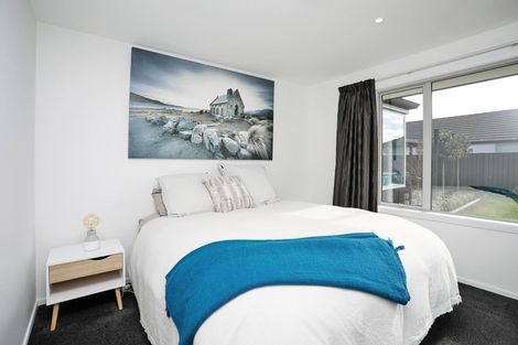 Photo of property in 28 Northside Drive, Waikiwi, Invercargill, 9810