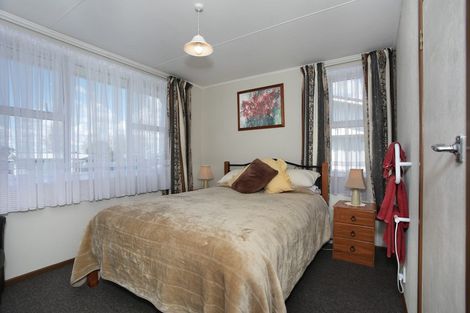 Photo of property in 14 Fergusson Street, Marton, 4710