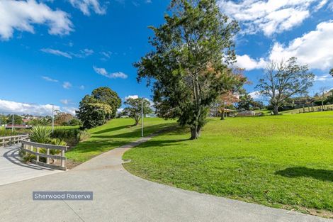 Photo of property in 1 Phillipa Place, Browns Bay, Auckland, 0630