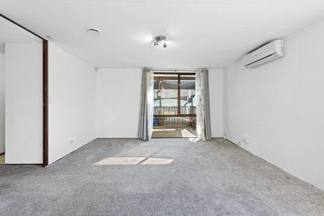 Photo of property in 121 Shifnal Drive, Randwick Park, Auckland, 2105