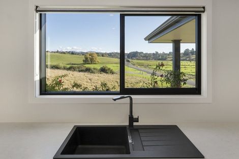 Photo of property in 12 Les Wakefield Road, Mapua, 7005