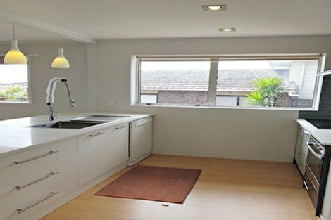 Photo of property in 1/51 Shanaway Rise, Hillcrest, Auckland, 0627
