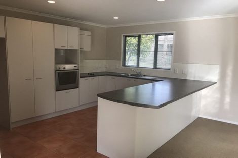 Photo of property in 487 Te Irirangi Drive, Flat Bush, Auckland, 2013