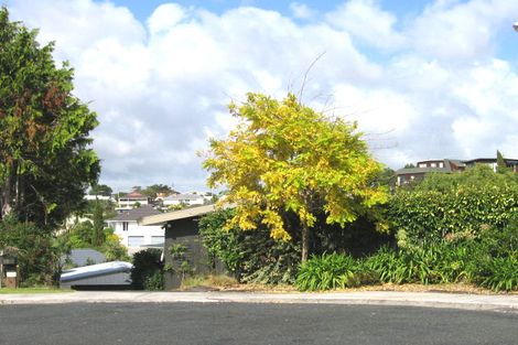 Photo of property in 10 Garmons Way, Castor Bay, Auckland, 0620