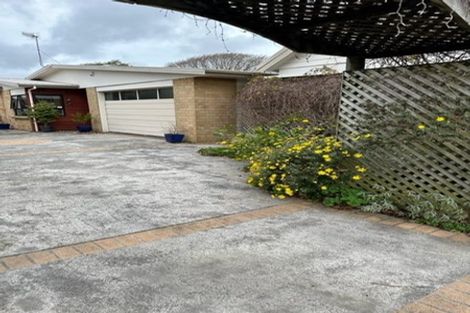 Photo of property in 1a Bathurst Street, Silverstream, Upper Hutt, 5019
