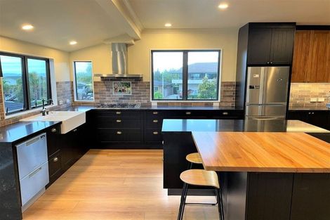 Photo of property in 75 Churchill Drive, Taradale, Napier, 4112