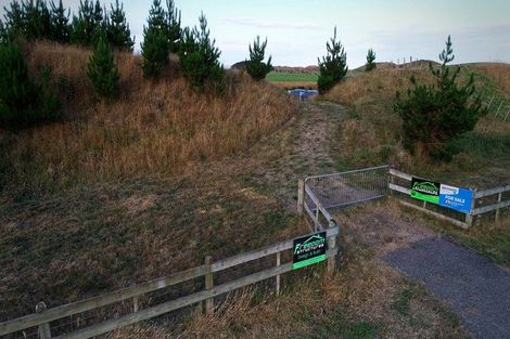 Photo of property in 15 Truebridge Drive, Waitarere, Levin, 5510