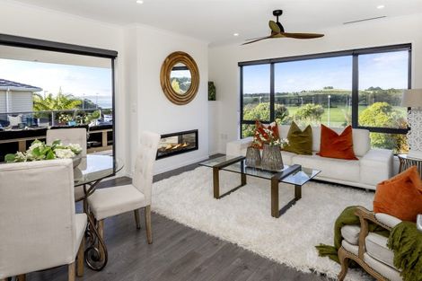 Photo of property in 34 Weatherly Drive, Beachlands, Auckland, 2018