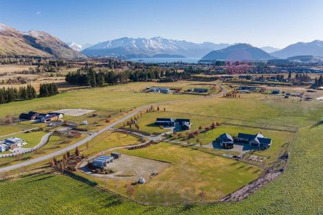 Photo of property in 14 Little Orchard Way, Wanaka, 9382